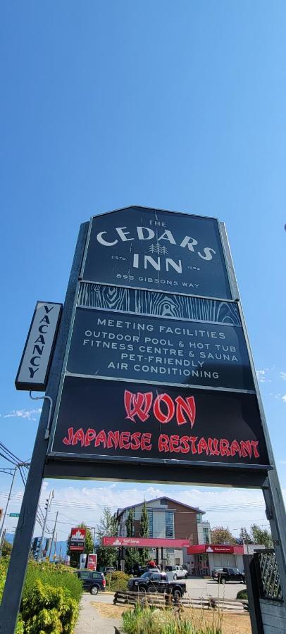 The Cedars Inn Hotel & Convention Centre Gibsons Extérieur photo