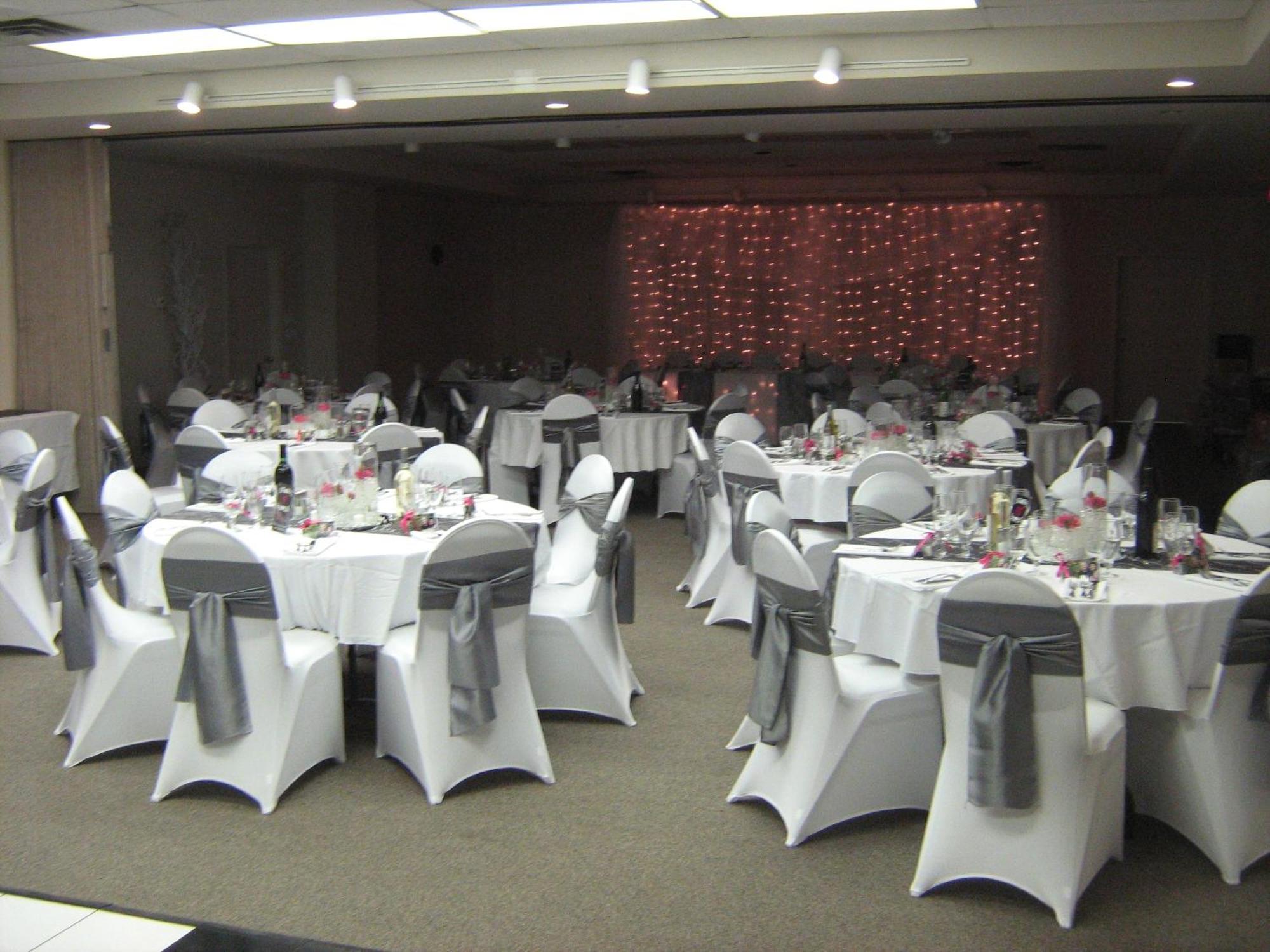 The Cedars Inn Hotel & Convention Centre Gibsons Extérieur photo